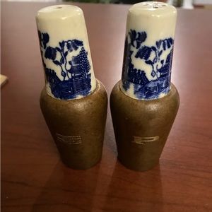 Vintage Japan Salt & Pepper Shakers